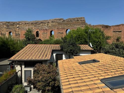 Casa Indipendente Con Vista Acquedotto Romano — 4-Star Luxury Hotel in Rome, Italy
