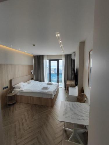 Unique Beach Tower Sea view - last minute hotel in Batumi