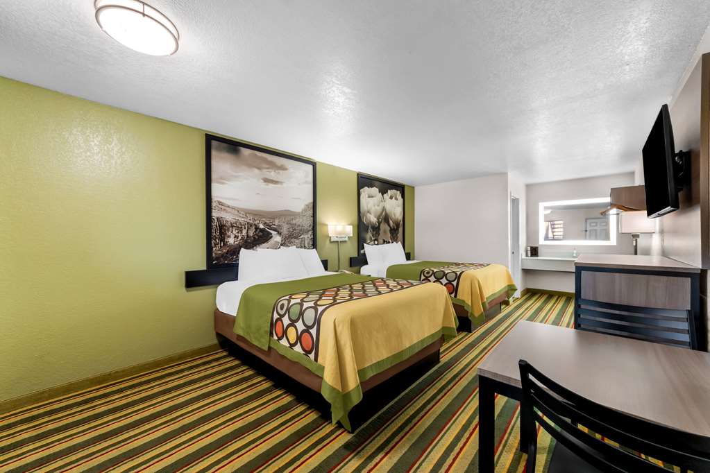 Super 8 by Wyndham Pleasanton - photo 21