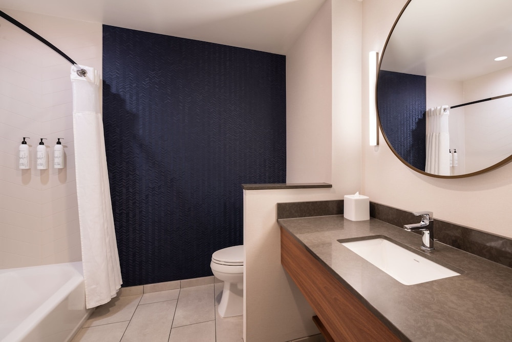 Fairfield Inn & Suites by Marriott Cleveland Tiedeman Road - photo 17