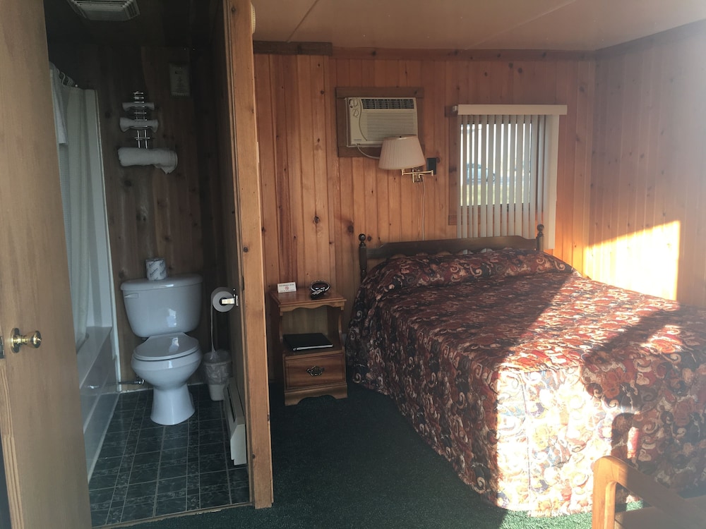 Hilltop Motel - photo 14