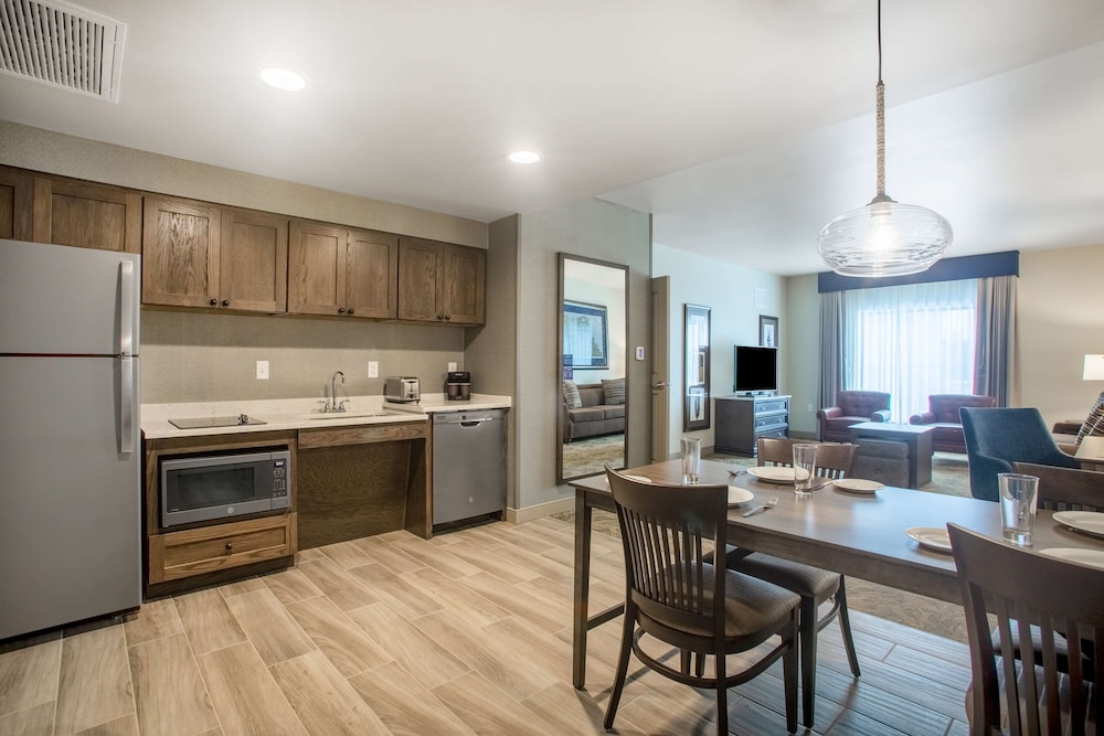 Homewood Suites by Hilton Salina Downtown - photo 18