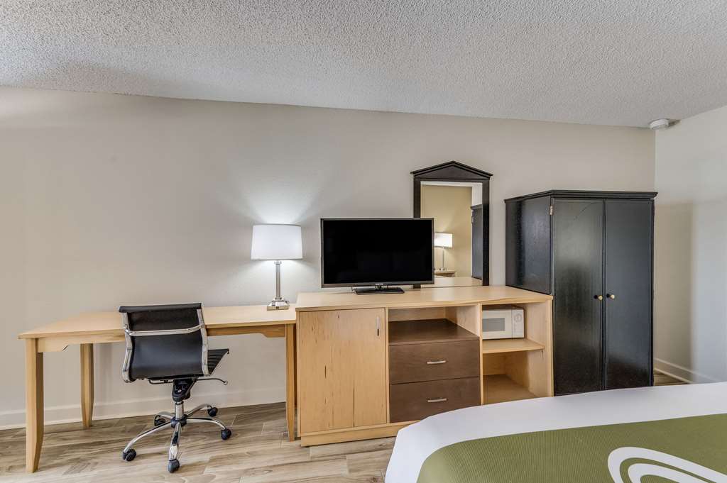 Quality Inn & Suites Hot Springs Lake Hamilton - photo 17
