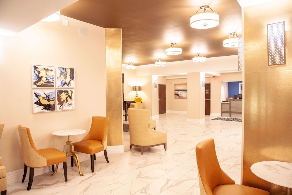Hampton Inn & Suites Jackson Coliseum - photo 12