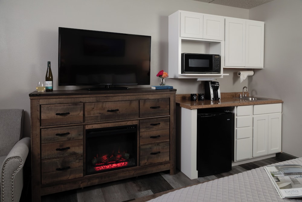 Harbor Shores on Lake Geneva - photo 21