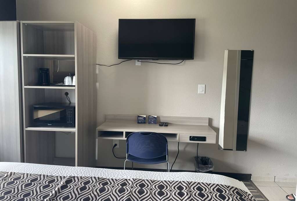 Microtel Inn & Suites by Wyndham Bossier City - photo 16
