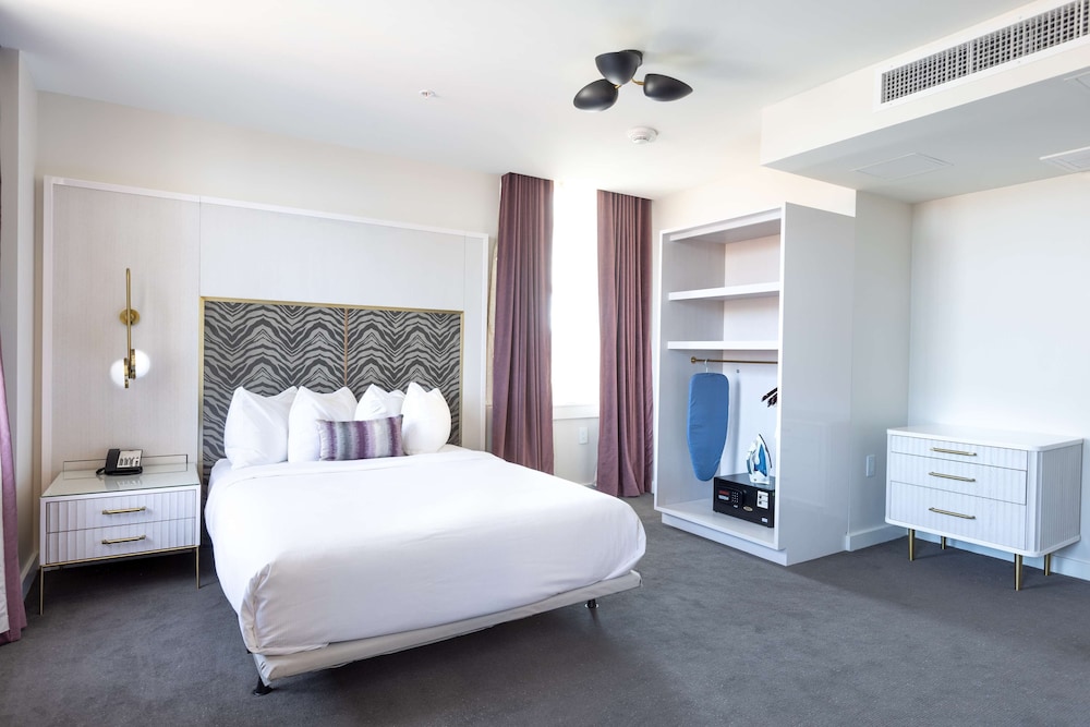 The Kelly Birmingham Tapestry Collection By Hilton - photo 19