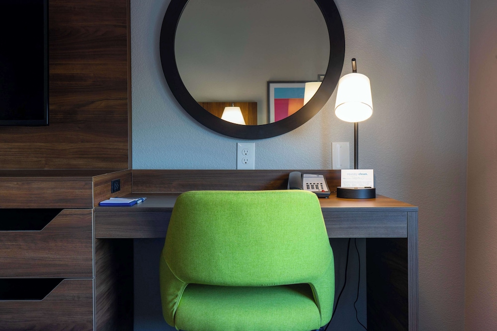 Hampton Inn Elkhorn Lake Geneva Area - photo 15