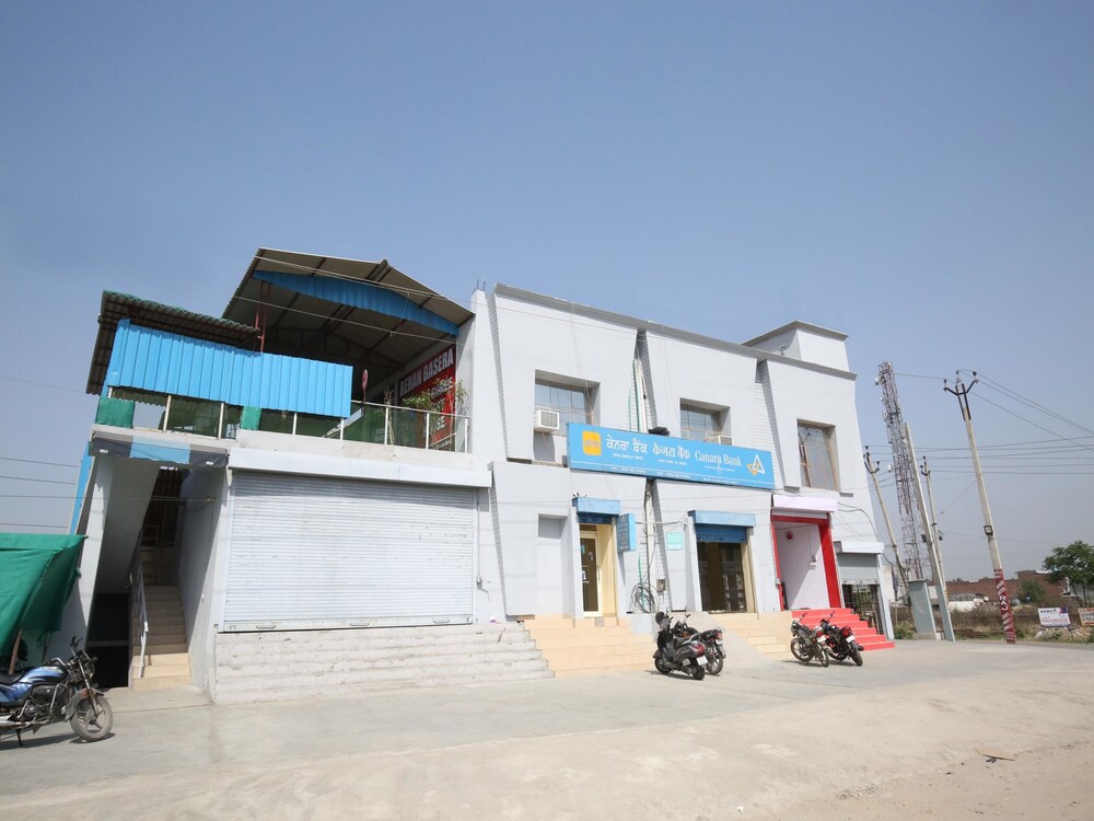 OYO 12871 Rehan Basera in Jalandhar, India