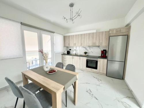 Ionia's Comfort Appartments 2nd Floor — 4-Star Luxury Hotel in Nea Ionia, Greece