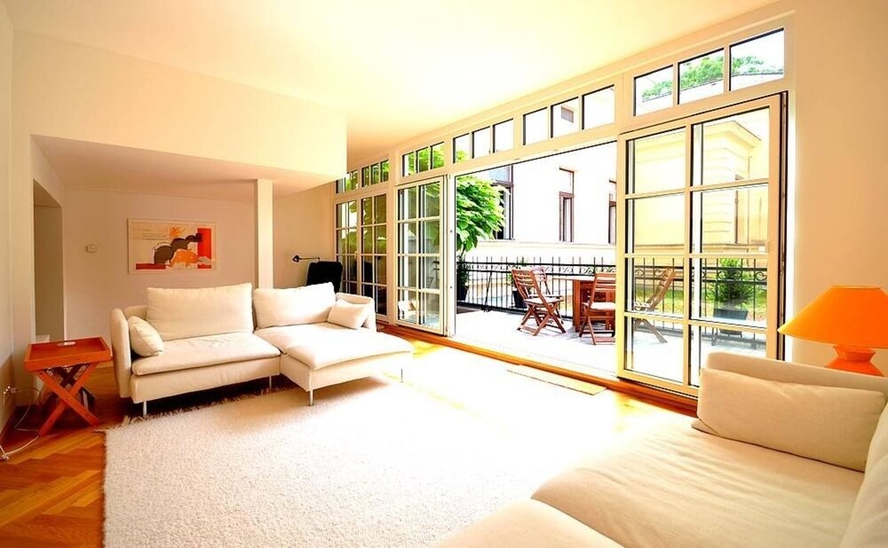 Vienna Residence High class Luxury Apartment for up to 6 Happy Guests — 4-Star Luxury Hotel in Vienna, Austria