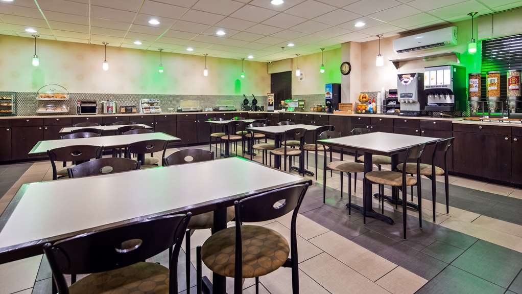 Best Western Plus Richmond Airport Hotel - photo 6