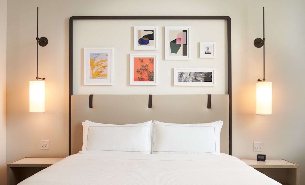 SERENA Hotel Aventura Miami Tapestry Collection by Hilton - photo 29