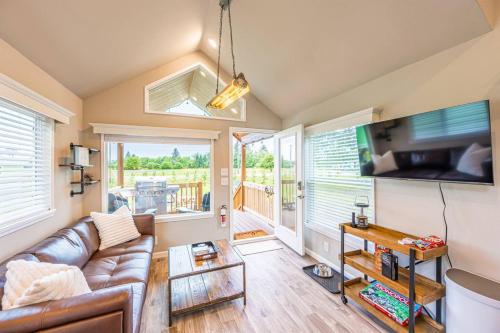 Rainforest Tiny Home Retreat Industrial — 4-Star Luxury Hotel in Forks, United States