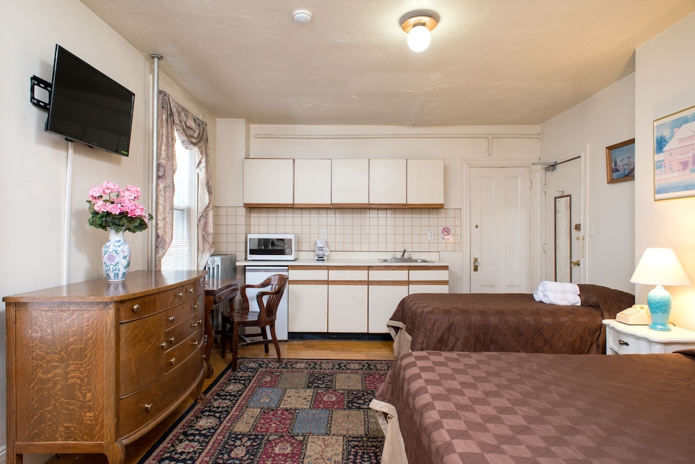 The Farrington Inn - photo 12