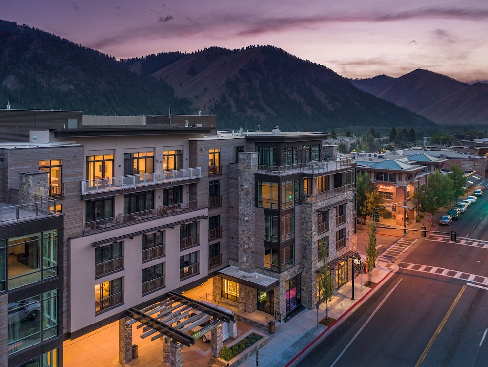 Limelight Hotel Ketchum - photo 100