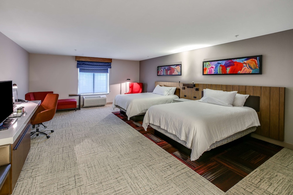 Hilton Garden Inn Ames - photo 9