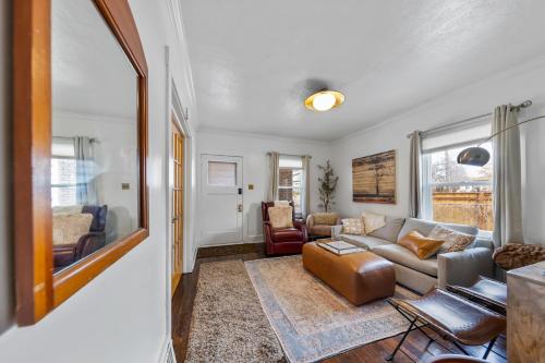 Urban Escape by Mountains w 3BR Wi Fi Laundry — 4-Star Luxury Hotel in Salt Lake City, United States