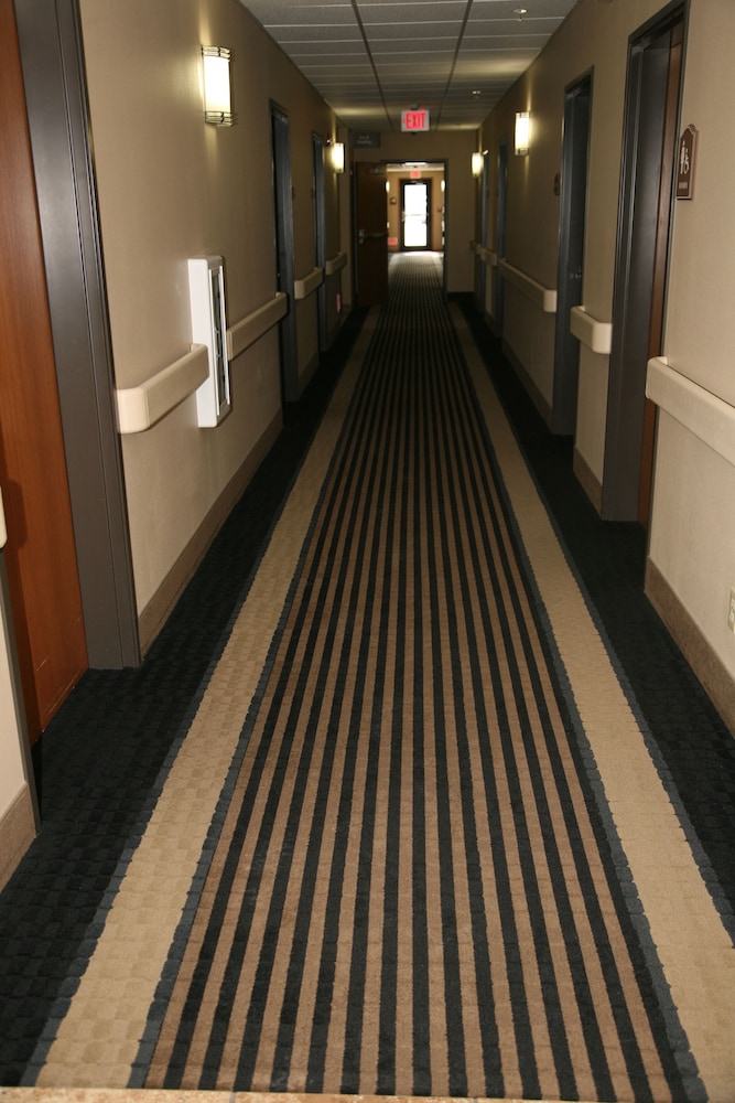 Corporate East Hotel - photo 29