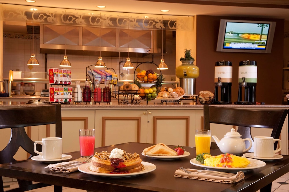 Hilton Garden Inn Tampa North Busch Gardens - photo 38