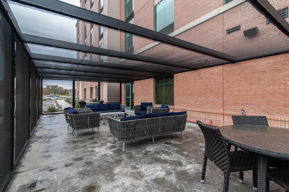 Hampton Inn Norwich - photo 54