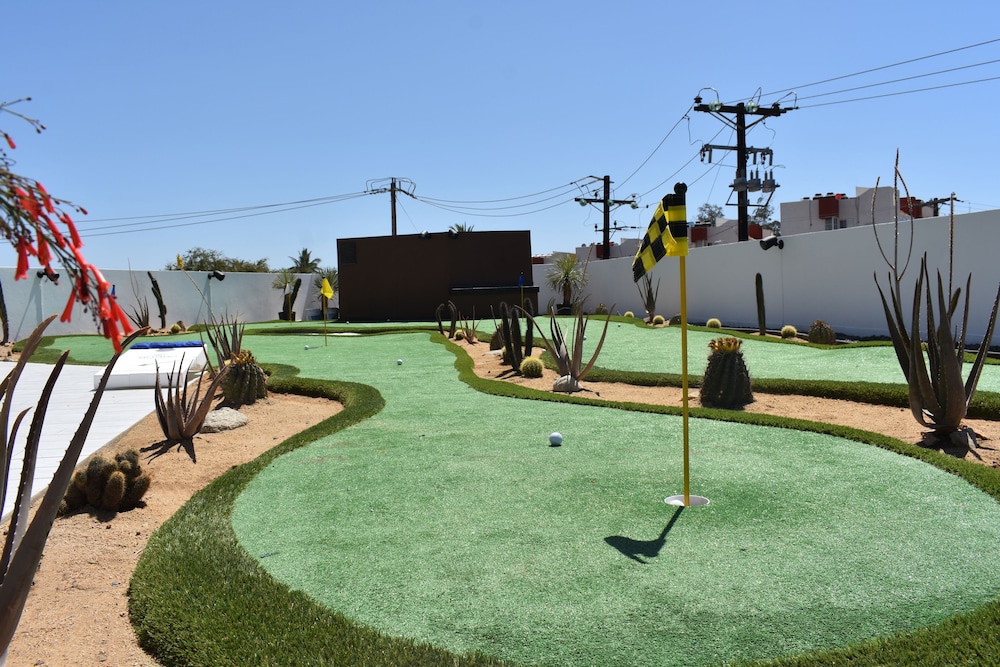 Mini-golf