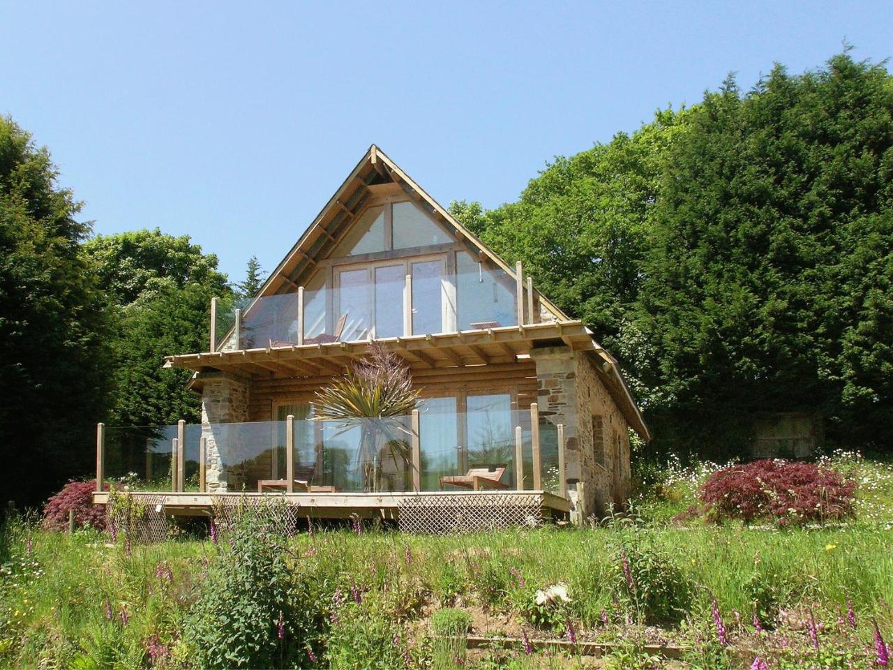 Wadadli Lodge — 5-Star Luxury Hotel in None, United Kingdom