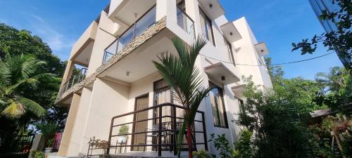 Tagoloan Boutique Apartments 21285057 — Aplaya