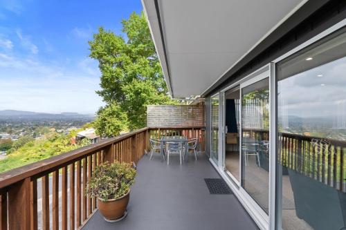 Skyline Staycation Rotorua Holiday Home — 4-Star Luxury Hotel in Rotorua, New Zealand