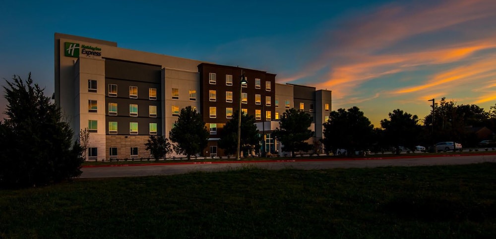 Holiday Inn Express & Suites Garland E Lake Hubbard I30 by IHG - photo 34