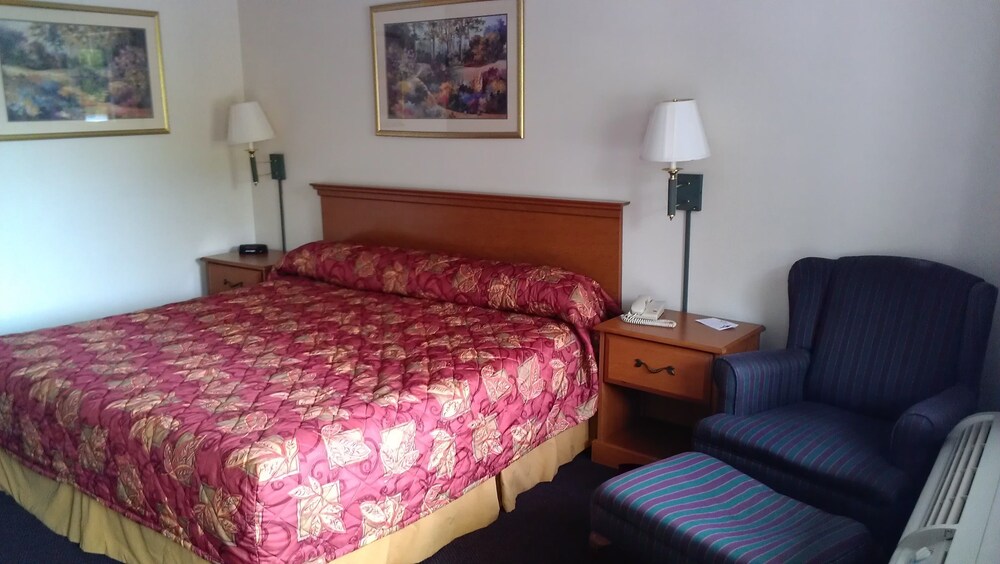 Peach Tree Inn - photo 4
