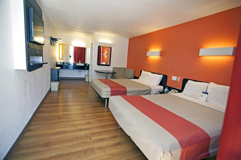 Motel 6 Van Buren - photo 11