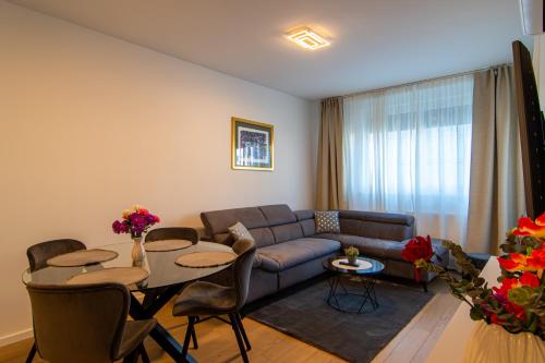 Flexible SelfCheckIns 63 Zagreb Loggia Brand New — 4-Star Luxury Hotel in Zagreb, Croatia