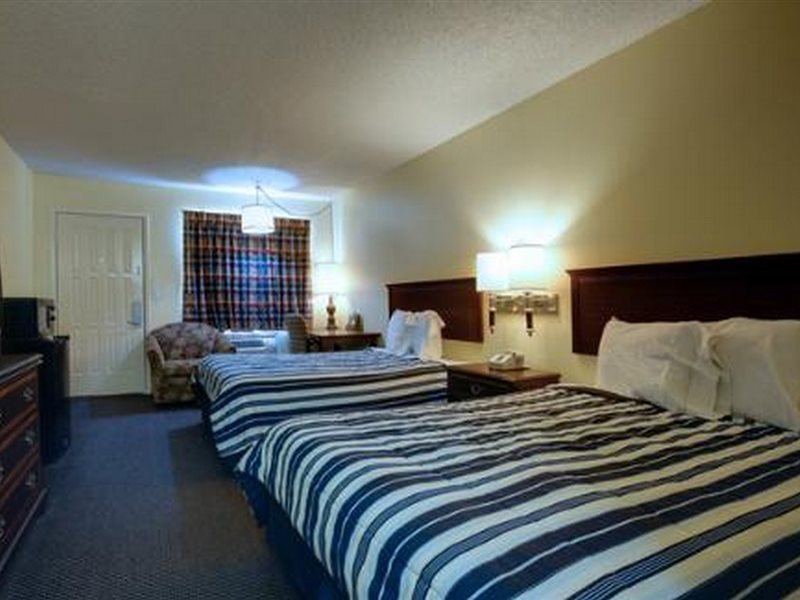 Americas Best Value Inn Comanche - photo 6