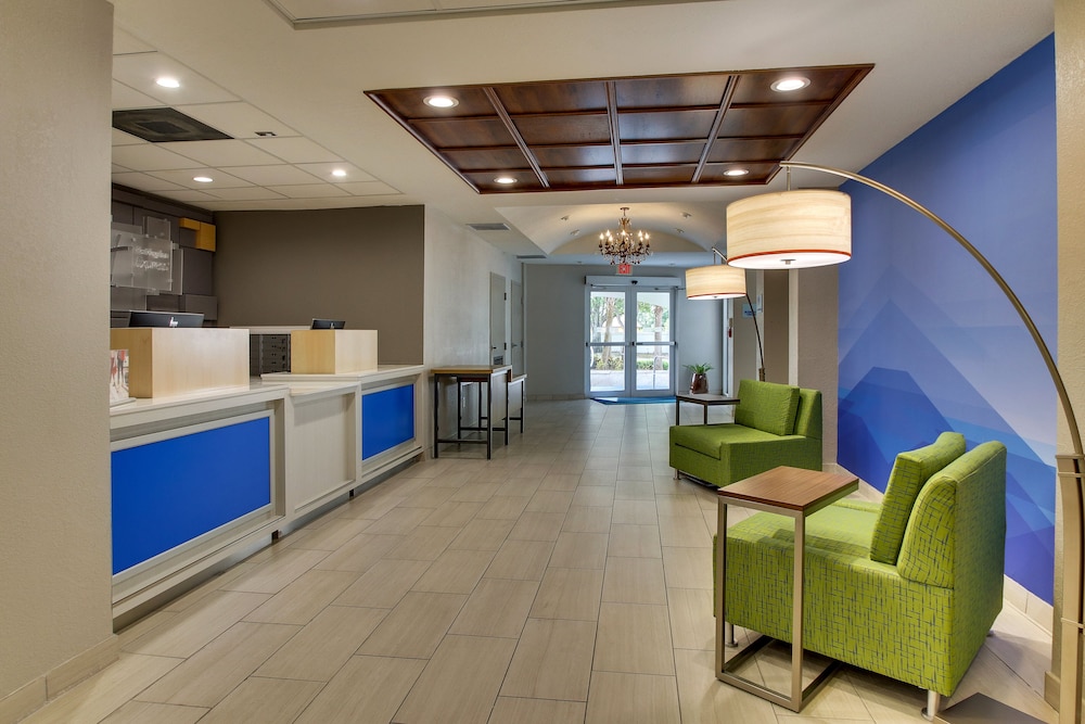 Holiday Inn Express & Suites West Palm Beach Metrocentre by IHG - photo 10