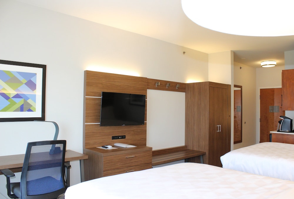 Holiday Inn Express & Suites Mansfield by IHG - photo 25
