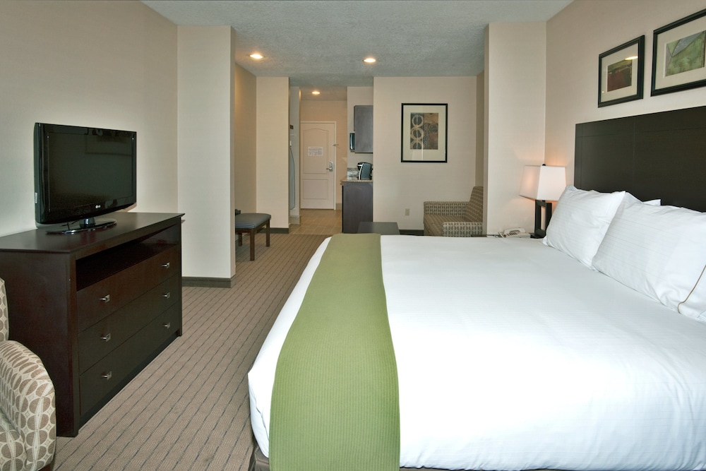 Holiday Inn Express Hotel & Suites Grants Milan — Grants — photo 5