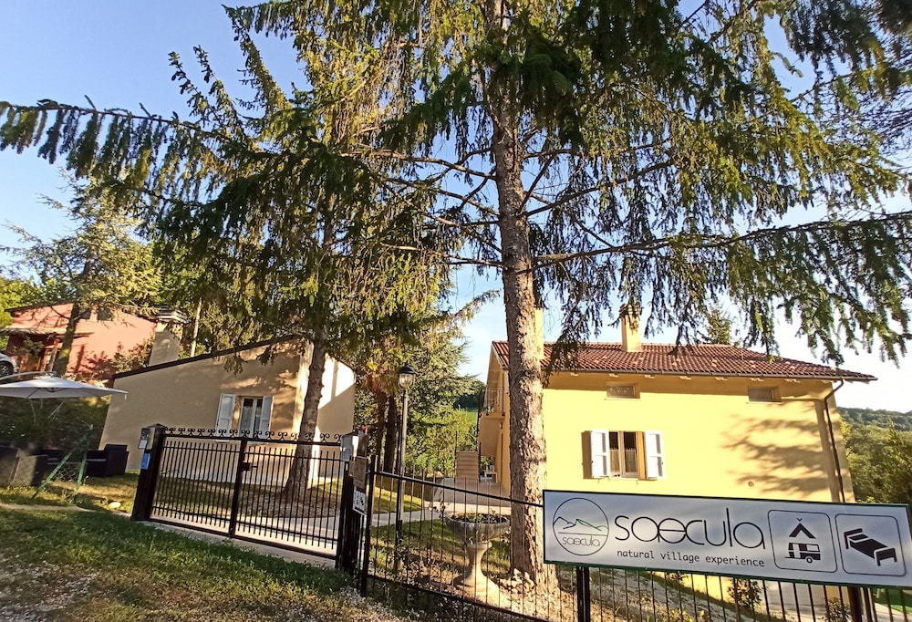 Saecula Natural Village Experience - carbon neutral hotel in Force