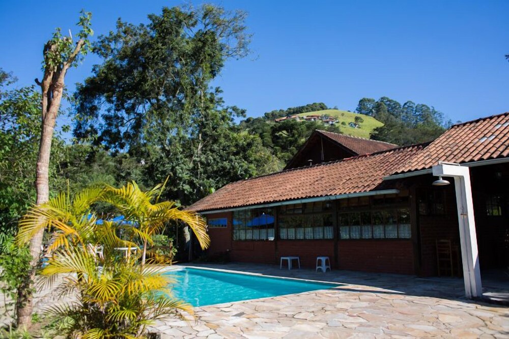 Pousada Montserrat — Maua