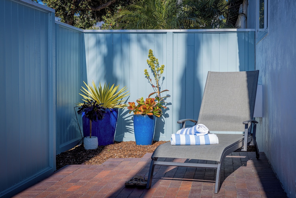 Marina Beach Motel - photo 47