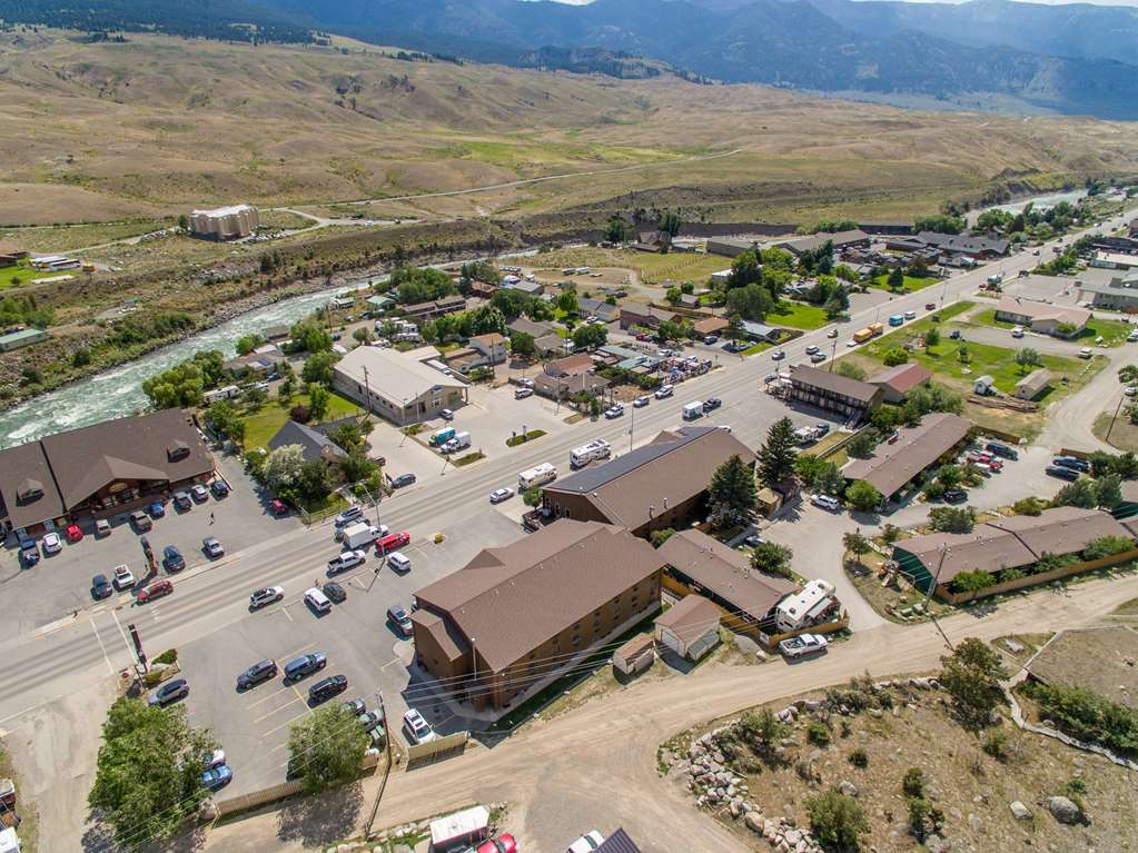 Super 8 by Wyndham Gardiner Yellowstone Park Area - photo 25