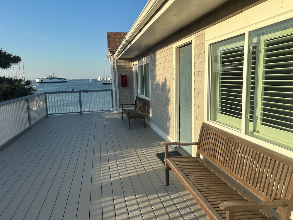 Vineyard Harbor Motel Private Beach - photo 237