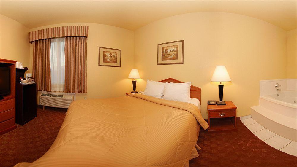 Days Inn Henderson - photo 9