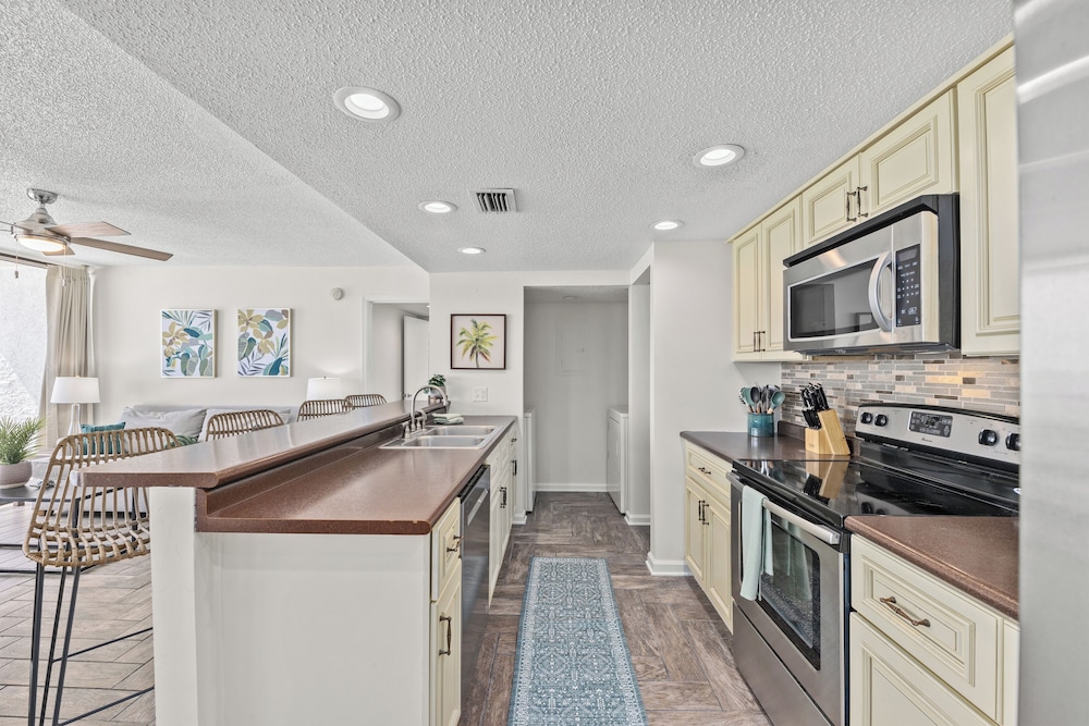 Sandpiper Beacon Beach Resort - photo 179