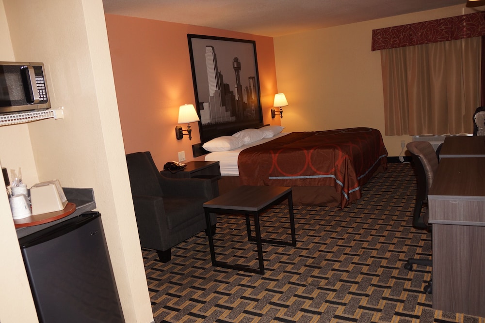 Super 8 by Wyndham Farmers Branch North Dallas - photo 6