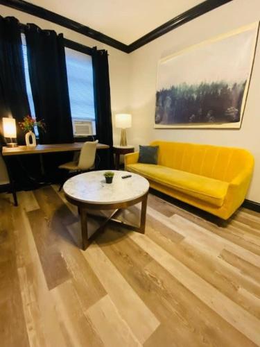 Studio W&D Parking Mins to STL Zoo Forest Park — 4-Star Luxury Hotel in Saint Louis, United States