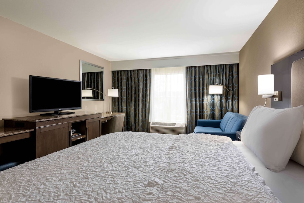 Hampton Inn & Suites Chapel Hill Durham Area - photo 15