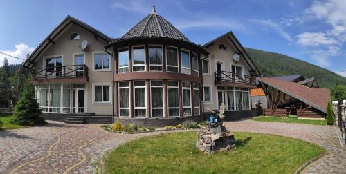 Chalet Venterivka — 4-Star Luxury Hotel in Tatariv, Ukraine