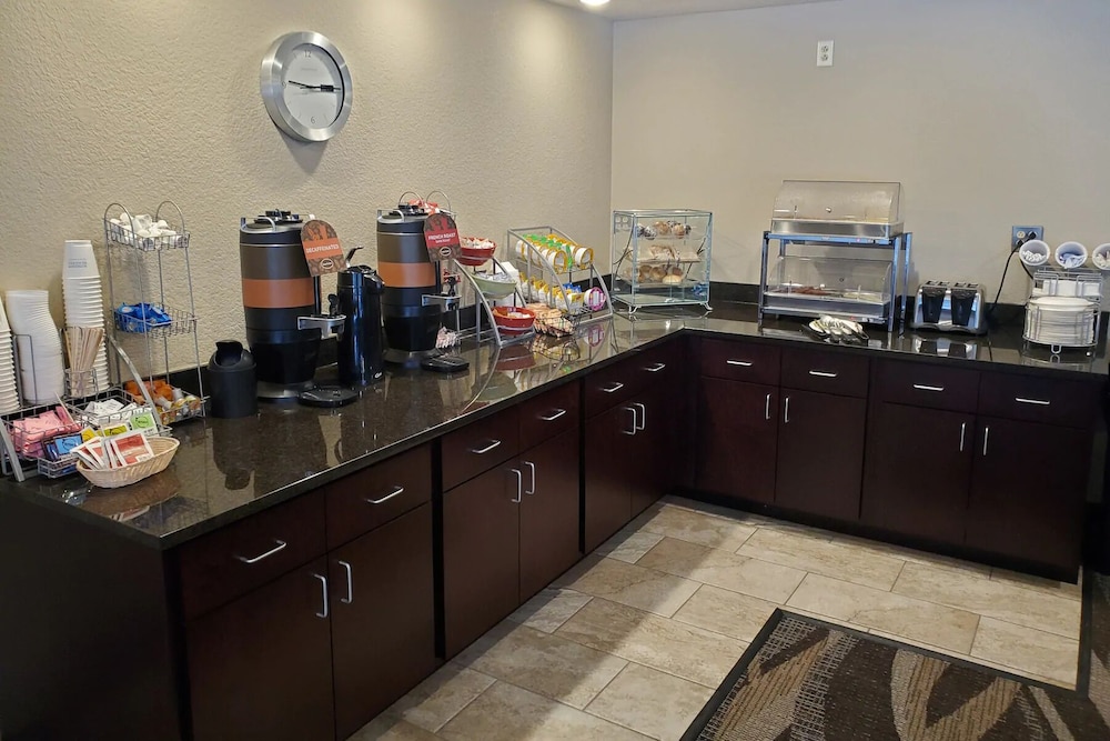 Cobblestone Suites Oshkosh - photo 46