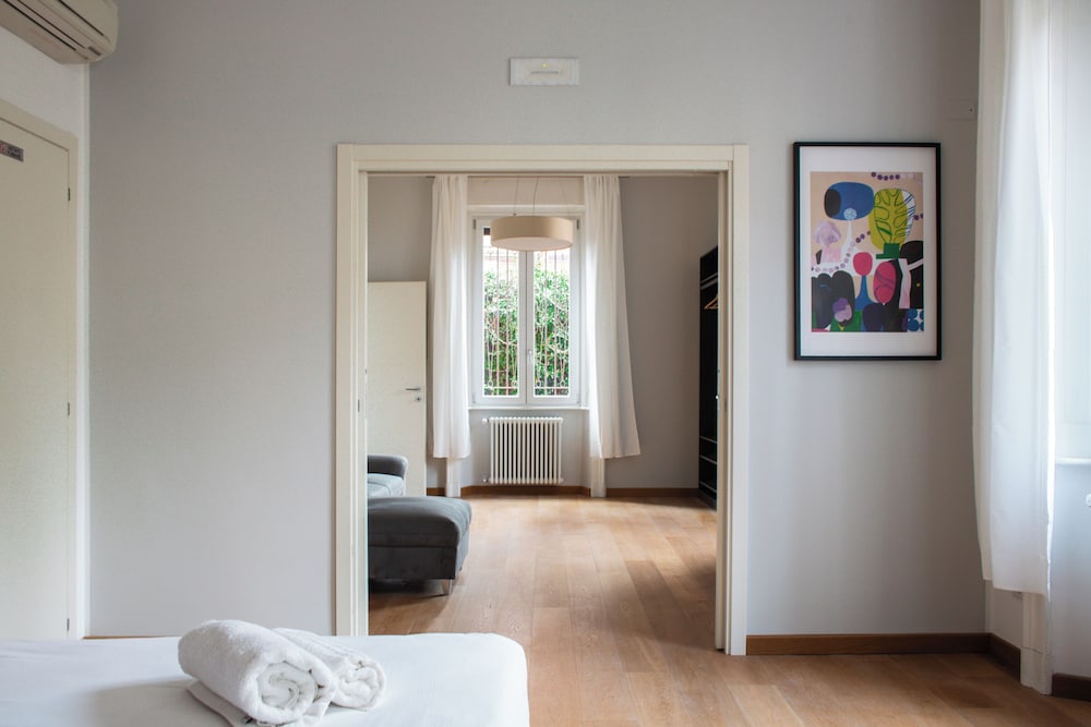 Rrrapido Sant Ambrogio Suites And Rooms — Milan